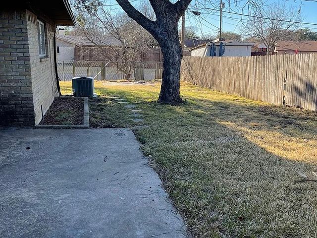 3701 W Rochelle Road, Irving, TX 75062