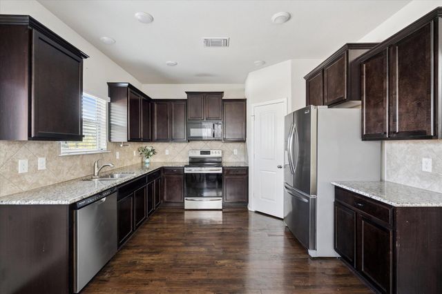 5215 Fenton LN, Belton, TX 76513