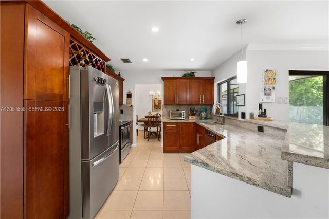 5741 W Waterford Drive, Davie, FL 33331