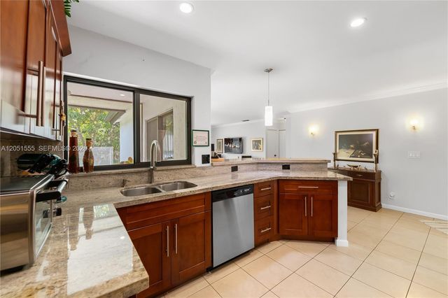 5741 W Waterford Drive, Davie, FL 33331