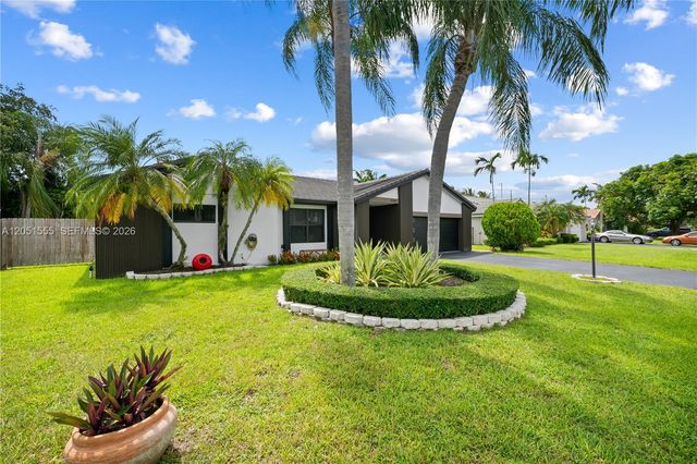 5741 W Waterford Drive, Davie, FL 33331