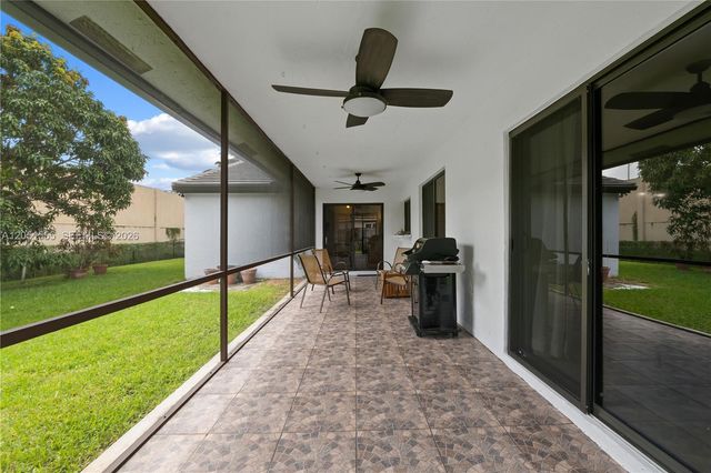 5741 W Waterford Drive, Davie, FL 33331