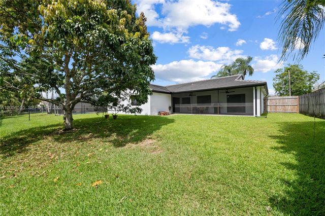 5741 W Waterford Drive, Davie, FL 33331