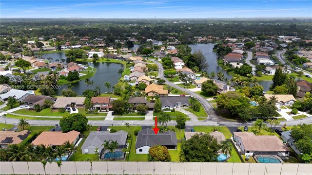 5741 W Waterford Drive, Davie, FL 33331