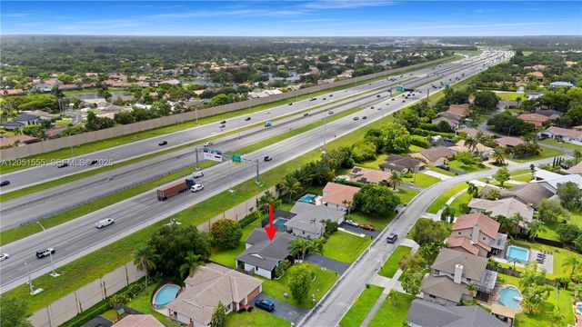 5741 W Waterford Drive, Davie, FL 33331