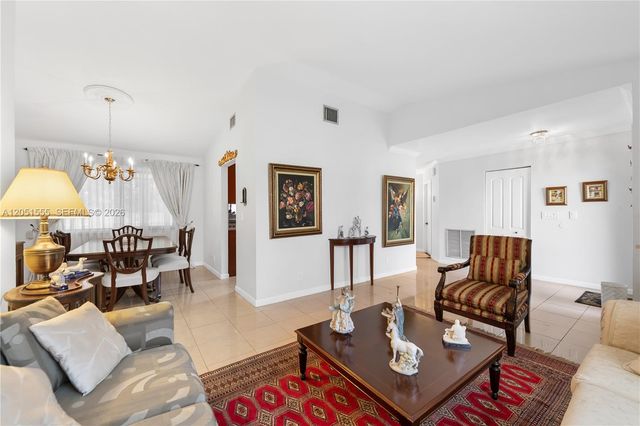 5741 W Waterford Drive, Davie, FL 33331
