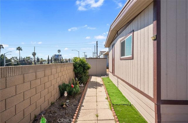 1065 Lomita Blvd 49, Harbor City, CA 90710