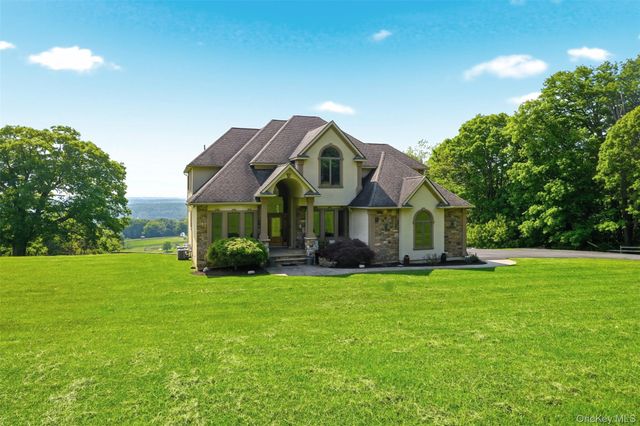 4 Rachel Court, Bloomingburg, NY 12721