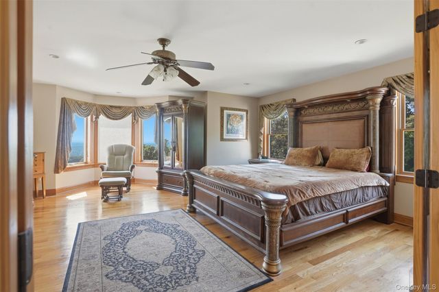 4 Rachel Court, Bloomingburg, NY 12721