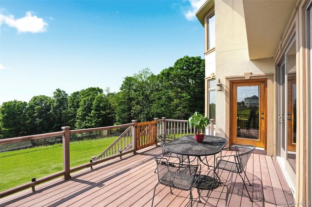 4 Rachel Court, Bloomingburg, NY 12721