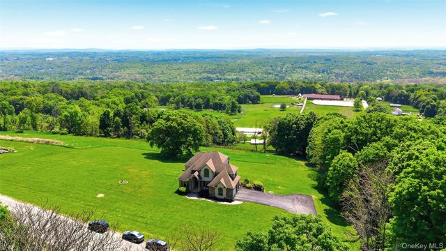 4 Rachel Court, Bloomingburg, NY 12721