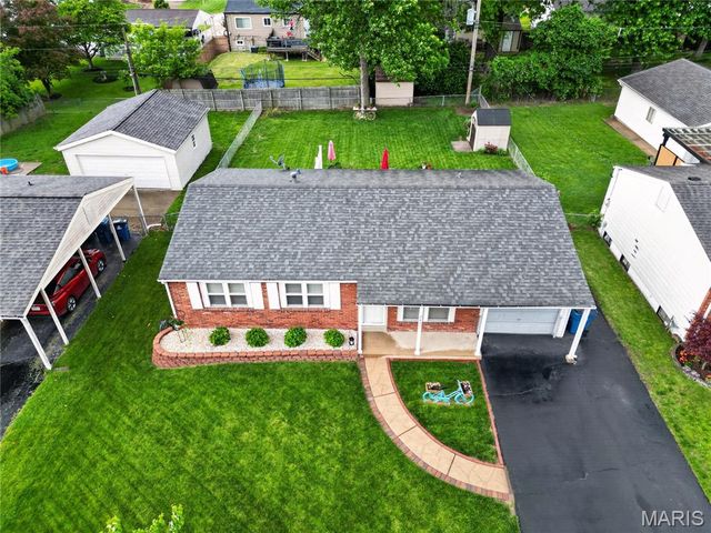 2847 Laurel View Lane, Maryland Heights, MO 63043