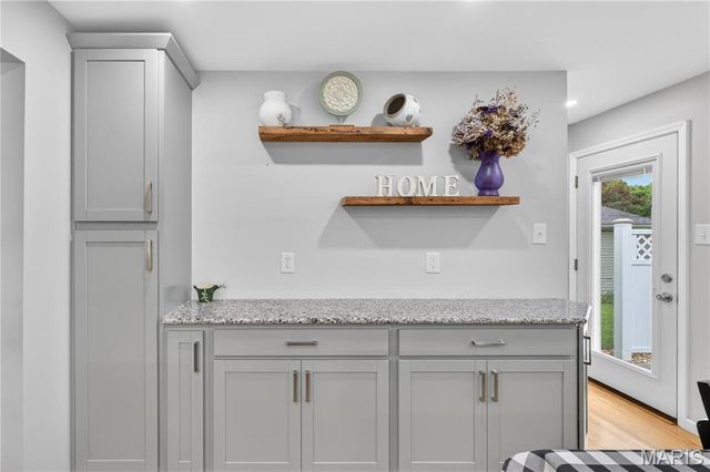 2847 Laurel View Lane, Maryland Heights, MO 63043