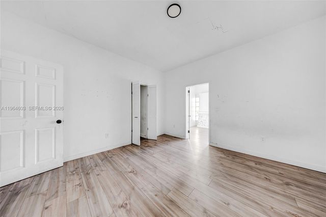 1342 NW 1st St, Miami, FL 33125