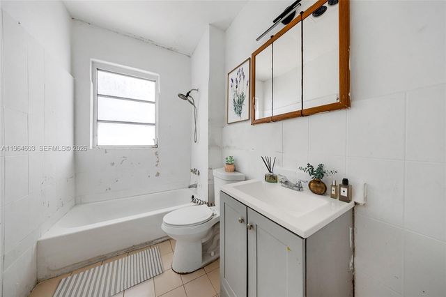 1342 NW 1st St, Miami, FL 33125