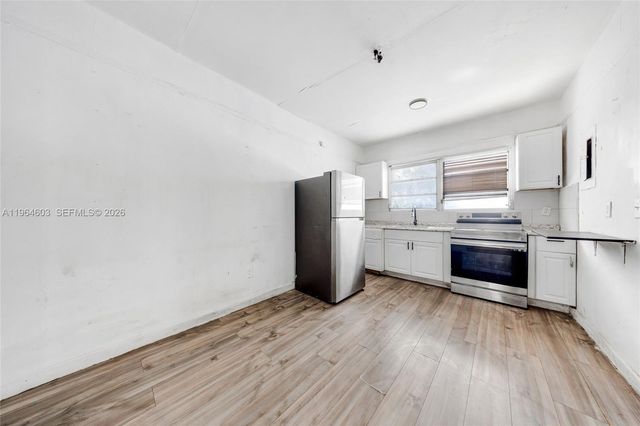 1342 NW 1st St, Miami, FL 33125