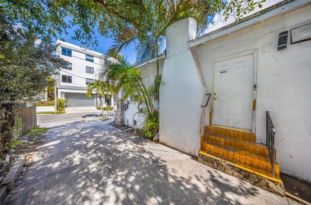 1342 NW 1st St, Miami, FL 33125