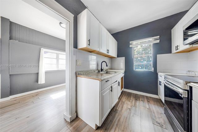 1342 NW 1st St, Miami, FL 33125