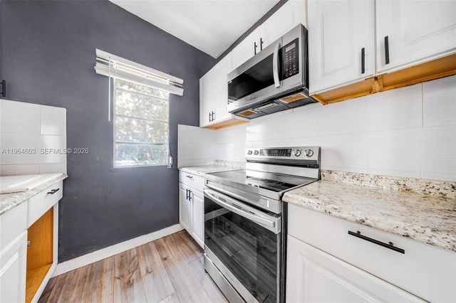 1342 NW 1st St, Miami, FL 33125