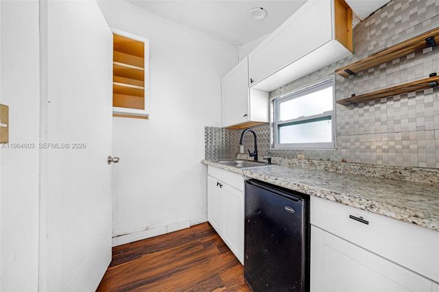 1342 NW 1st St, Miami, FL 33125