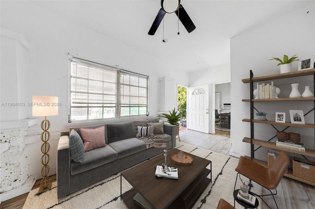 1342 NW 1st St, Miami, FL 33125