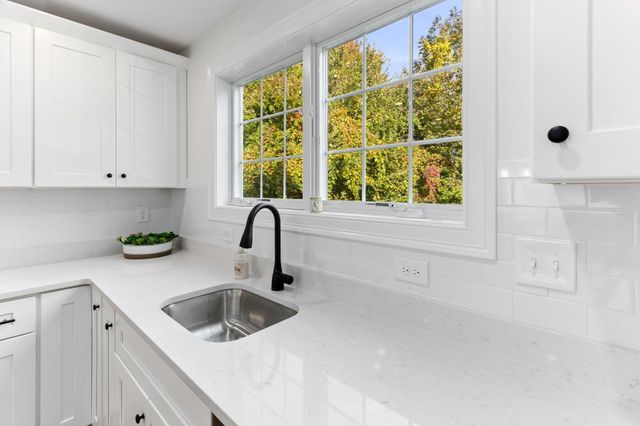 44 Dean St. 204, Taunton, MA 02780