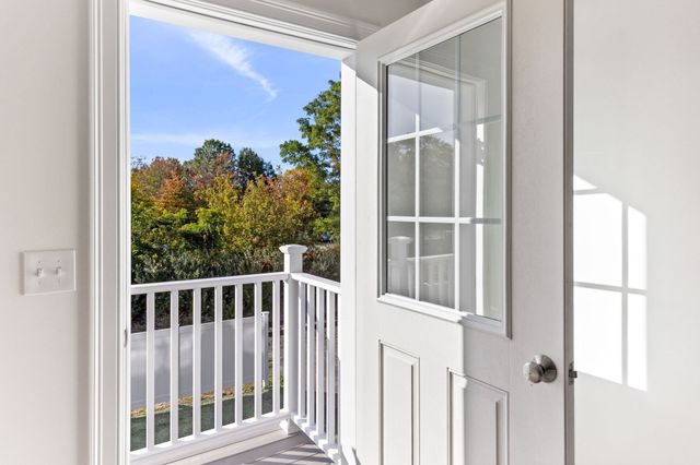44 Dean St. 204, Taunton, MA 02780