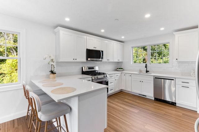 44 Dean St. 204, Taunton, MA 02780