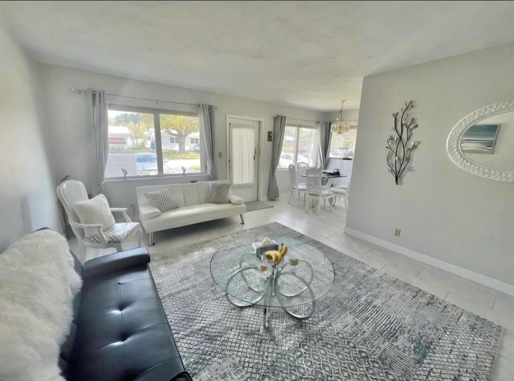 1920 NE 51ST Court NE 101, Fort Lauderdale, FL 33308