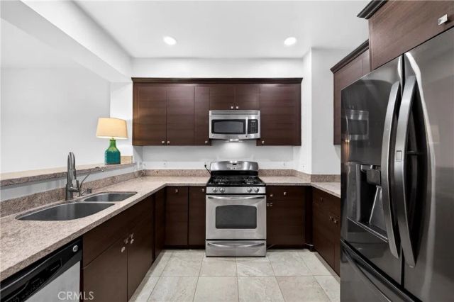 991 Arapahoe Street 308A, Los Angeles, CA 90006