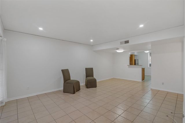 2727 Briarhurst Drive 2, Houston, TX 77057