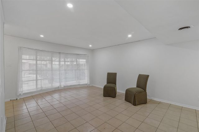 2727 Briarhurst Drive 2, Houston, TX 77057