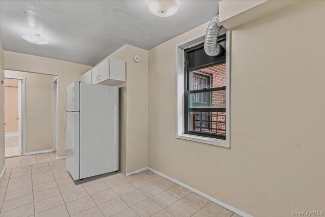 143-30 Roosevelt Avenue 3L, Flushing, NY 11354