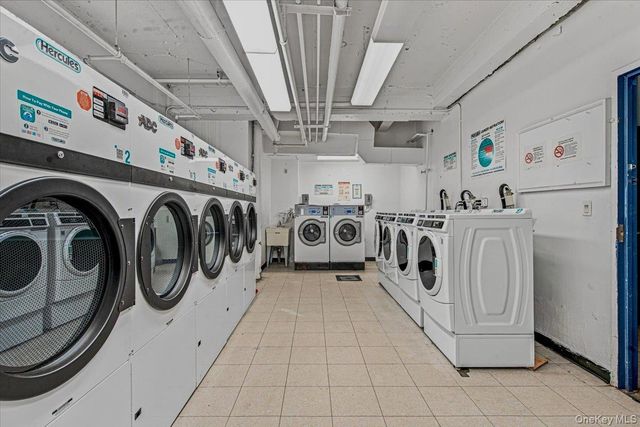 143-30 Roosevelt Avenue 3L, Flushing, NY 11354