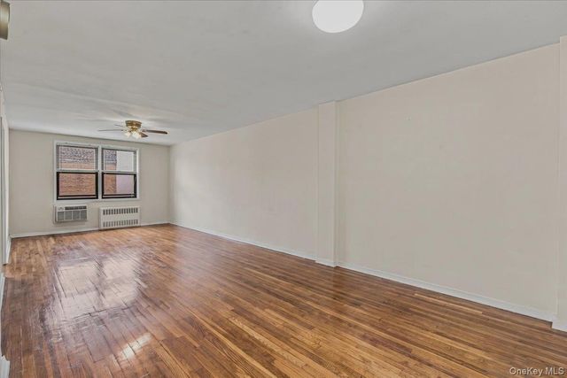 143-30 Roosevelt Avenue 3L, Flushing, NY 11354