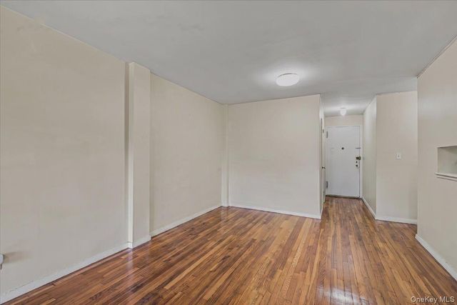143-30 Roosevelt Avenue 3L, Flushing, NY 11354