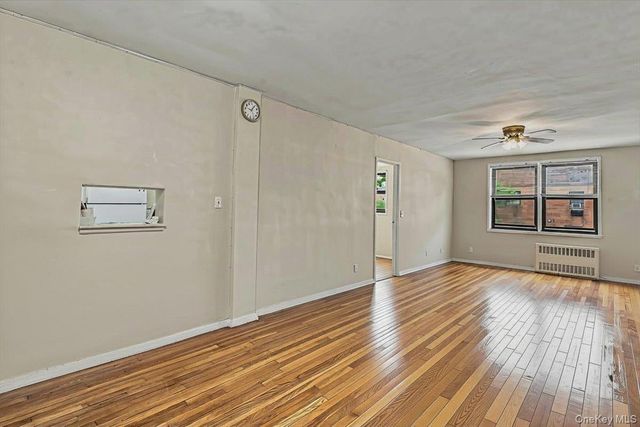 143-30 Roosevelt Avenue 3L, Flushing, NY 11354