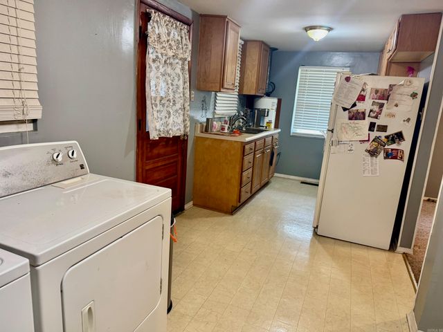 202 Skunk Hollow Road, Conway, AR 72032