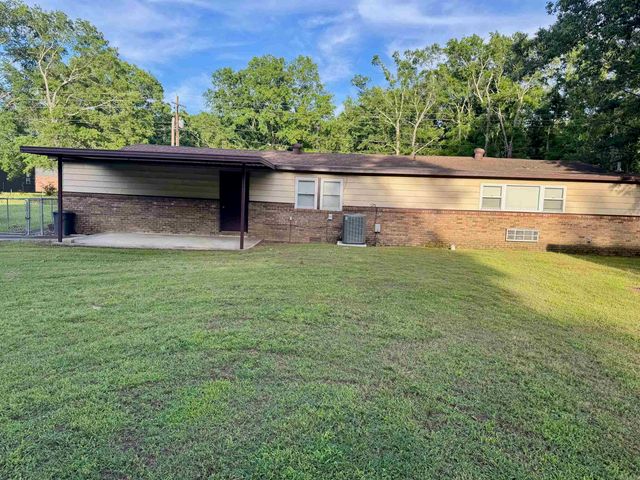 202 Skunk Hollow Road, Conway, AR 72032