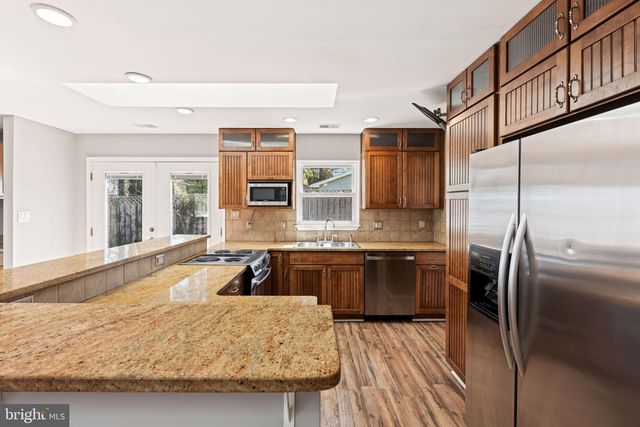 8635 OLD MOUNT VERNON RD, Alexandria, VA 22309