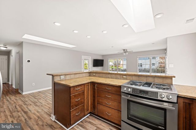 8635 OLD MOUNT VERNON RD, Alexandria, VA 22309