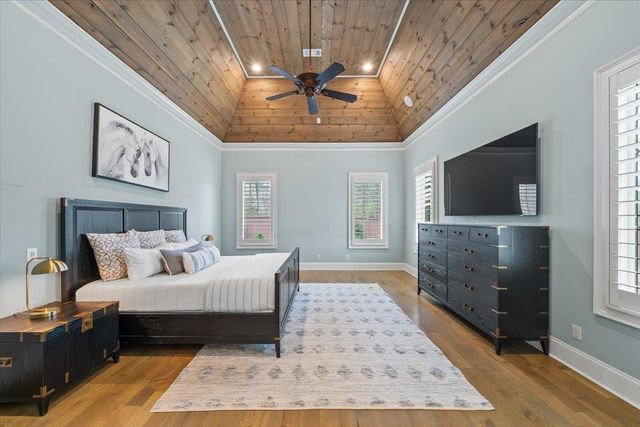 547 LAMBS BROOK LN, Collierville, TN 38017