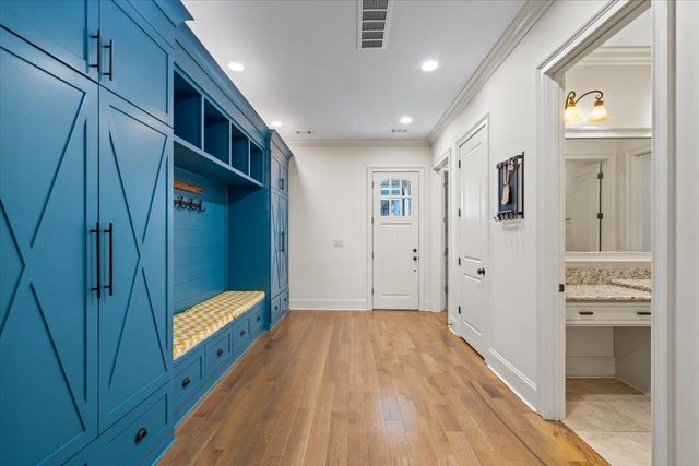 547 LAMBS BROOK LN, Collierville, TN 38017