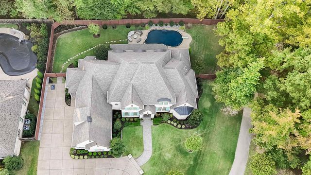 547 LAMBS BROOK LN, Collierville, TN 38017