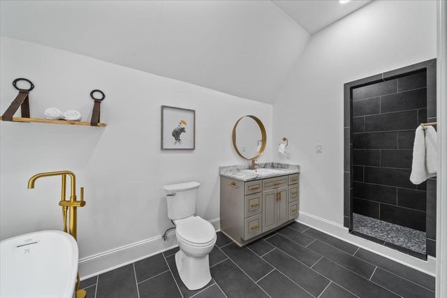 547 LAMBS BROOK LN, Collierville, TN 38017