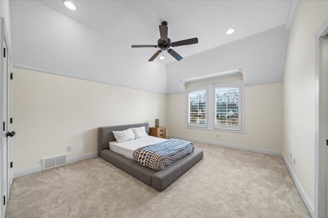 547 LAMBS BROOK LN, Collierville, TN 38017