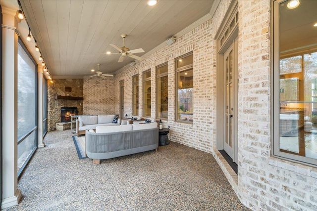 547 LAMBS BROOK LN, Collierville, TN 38017