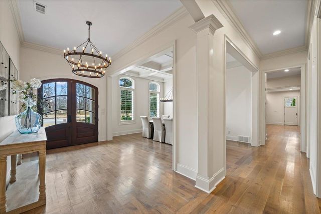 547 LAMBS BROOK LN, Collierville, TN 38017