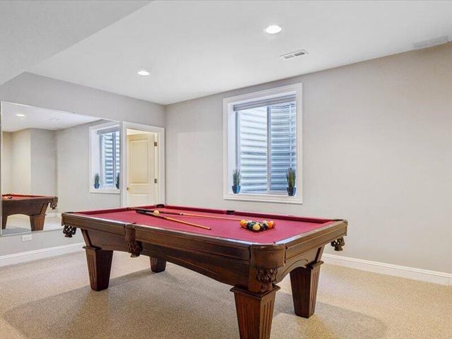 688 S Mitchell Avenue, Elmhurst, IL 60126