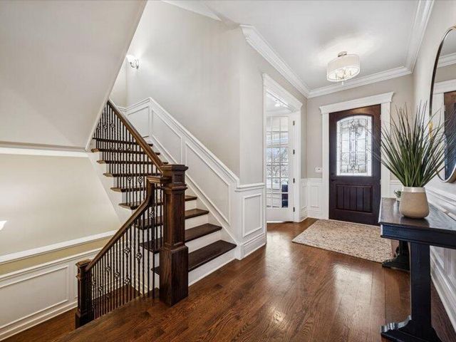 688 S Mitchell Avenue, Elmhurst, IL 60126